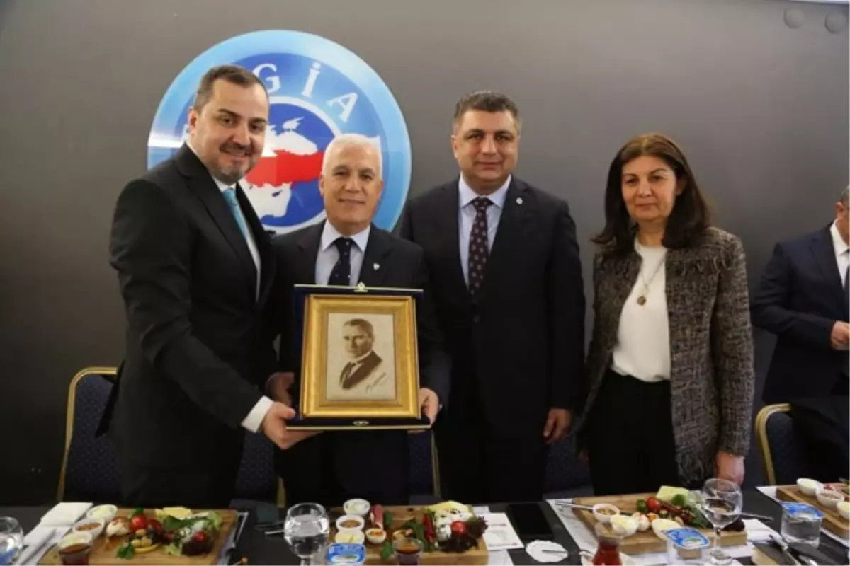 “Uygulanacak projelere Bursalılarla karar vereceğiz” 