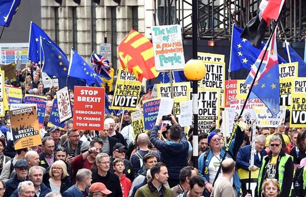 1 milyon Brexit karşıtı sokakta