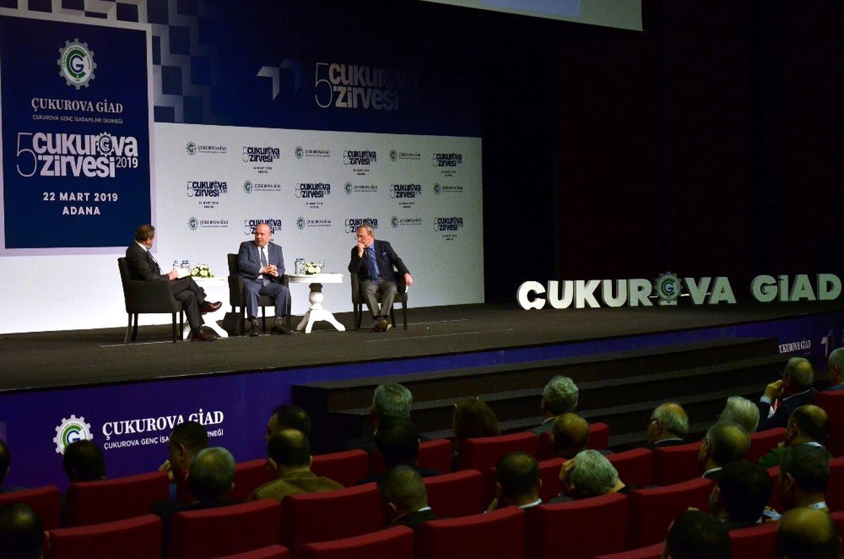 Adana\'da Türkiye Ekonomisinin Değişim ve Dönüşüm Süreci Değerlendirildi