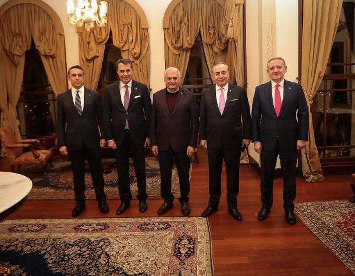 Binali Yıldırım \'Futbolla\' Buluştu