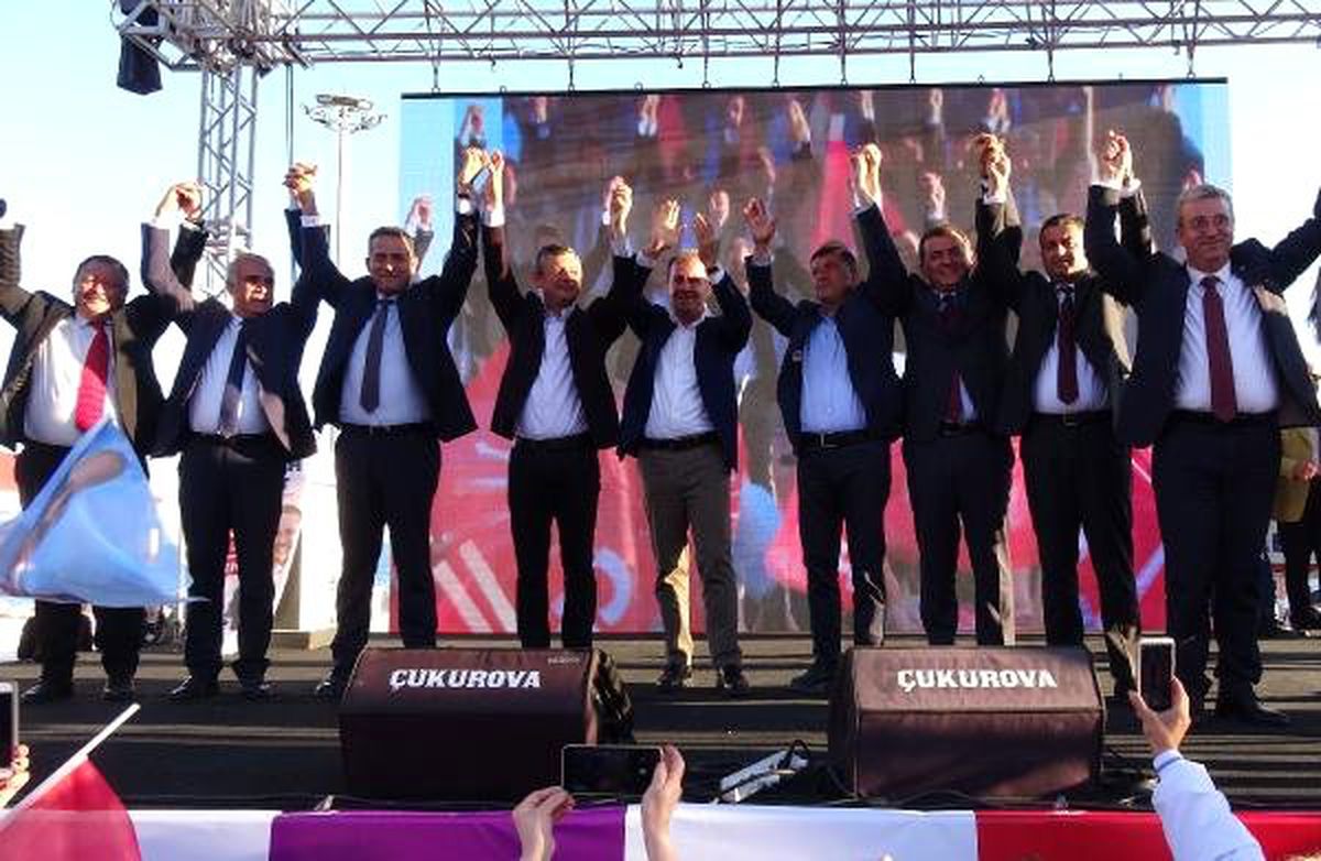 CHP\'li Özel ve Ağbaba, Adaylar İçin Destek İstedi