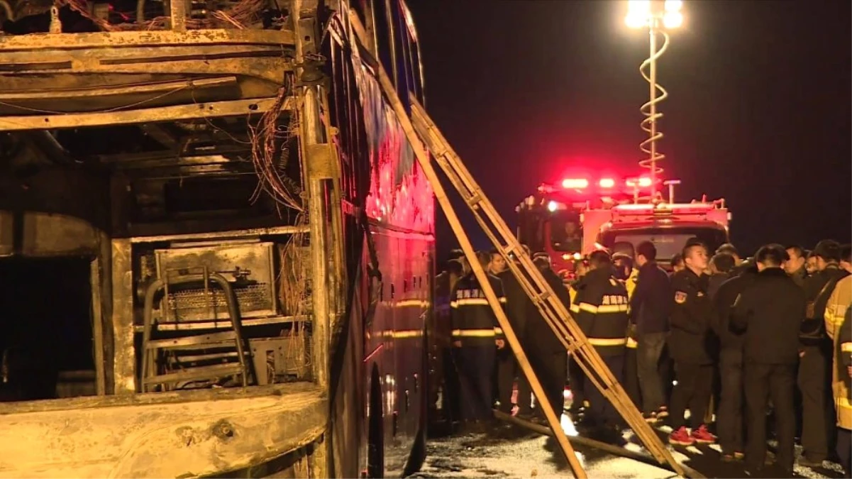 Çin\'de Tur Otobüsü Yandı: 26 Ölü