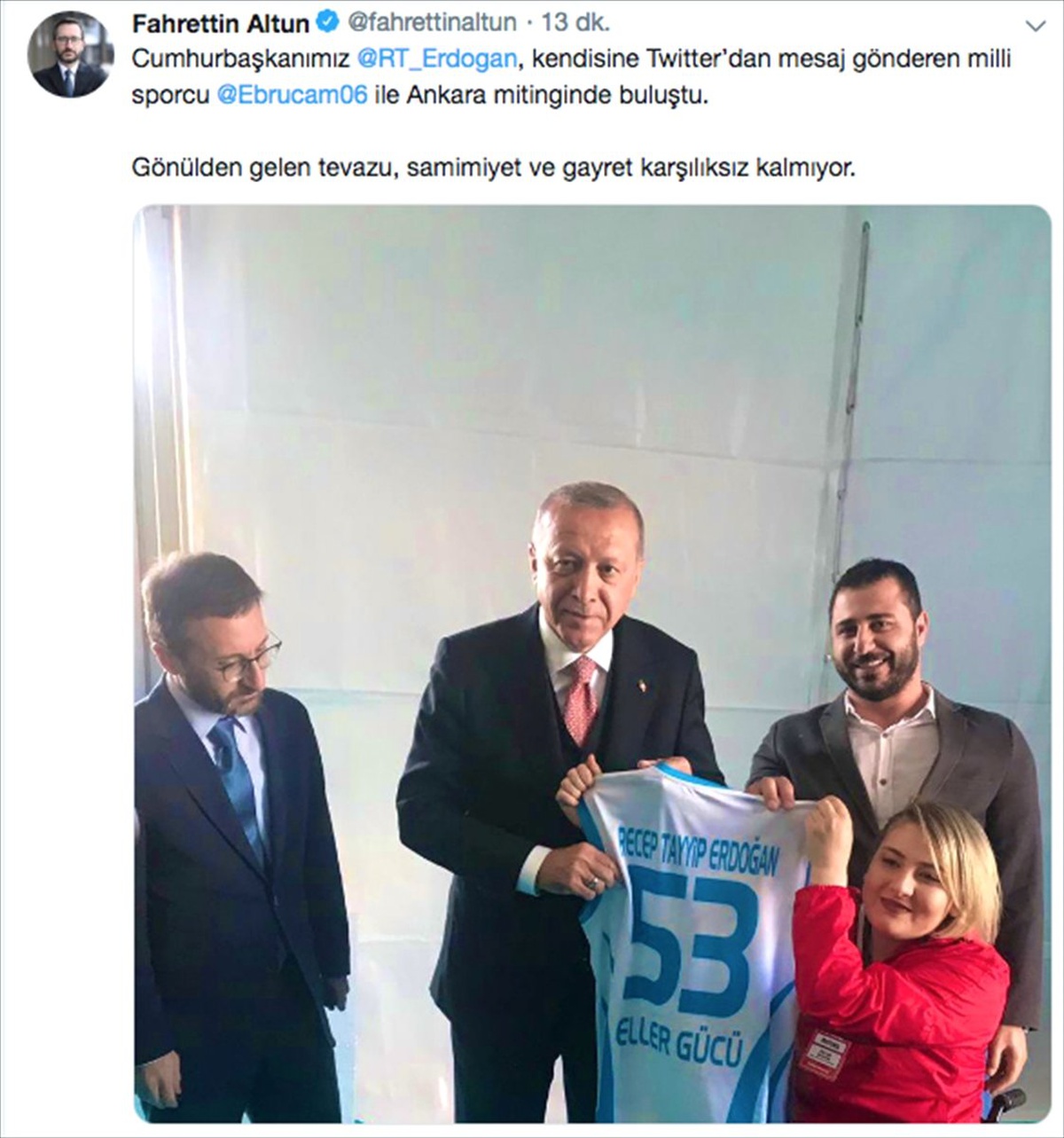 Cumhurbaşkanı Erdoğan, Milli Sporcu Çam ile Bir Araya Geldi
