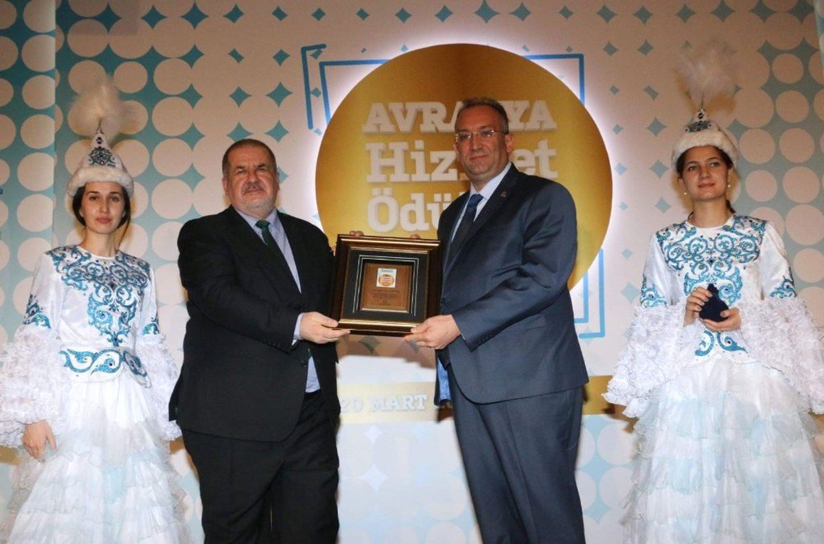 Daib Başkanı Ethem Tanrıver\'e Ödül