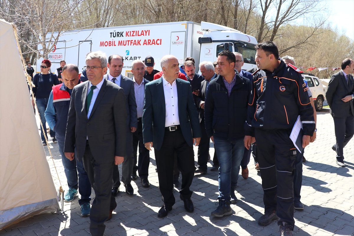 Depremde Orta ve Ağır Hasar Gören 500\'e Yakın Ev Var"