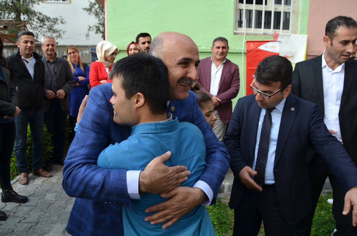 Down Sendromlu Çocuklara Ziyaret
