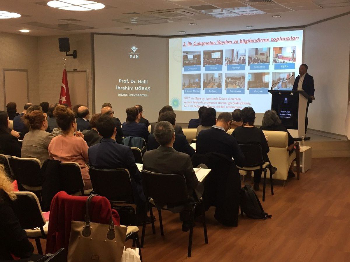 Düzce Üniversitesi Geleneksel Bitkisel Tıbbi Ürünler İstişare Toplantısına Katıldı