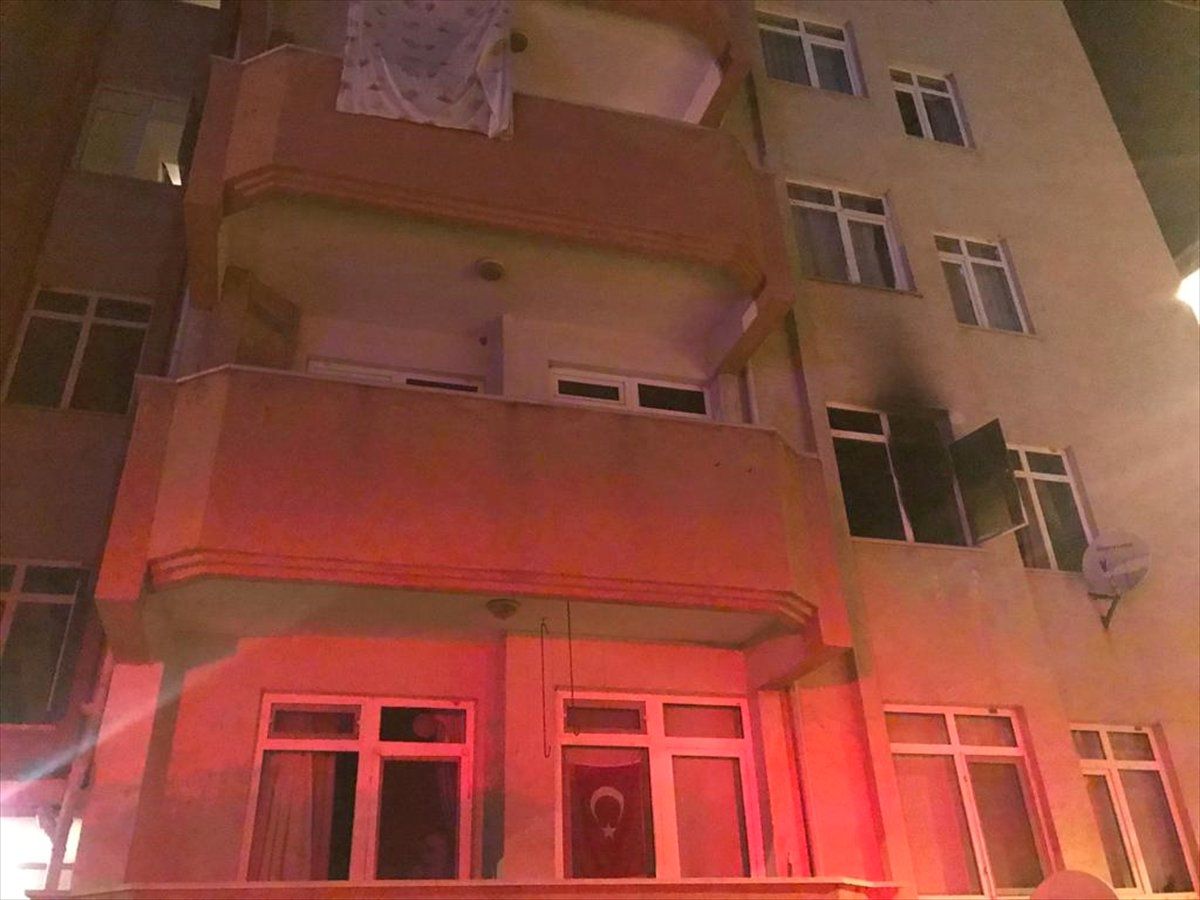 Edirne\'de Öğrenci Evinde Yangın