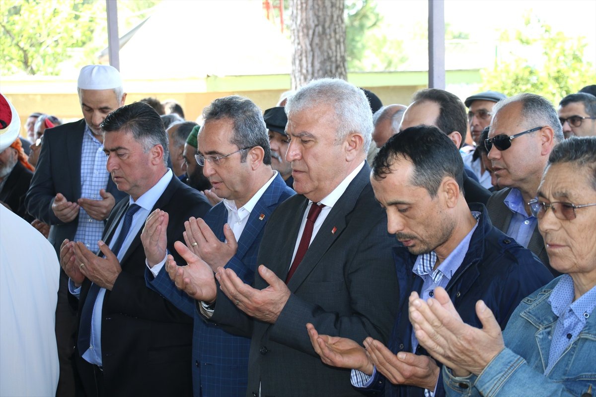 Eşinin Öldürdüğü Kadın Toprağa Verildi