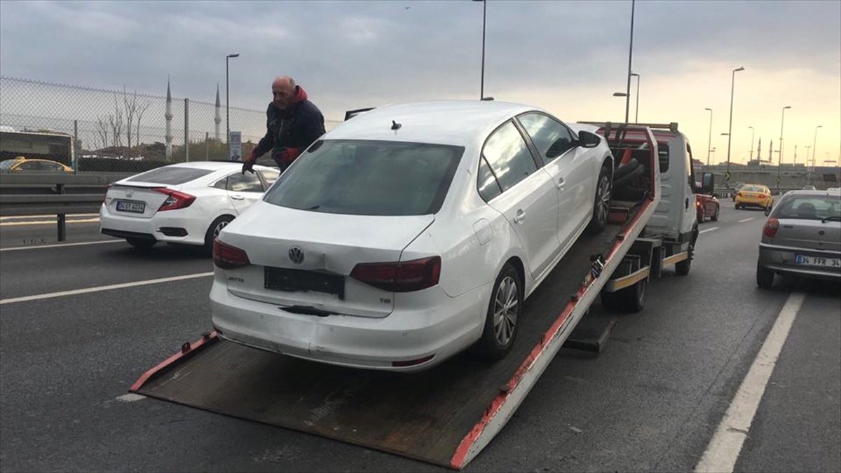 Kağıthane\'de Zincirleme Trafik Kazası: 1 Yaralı