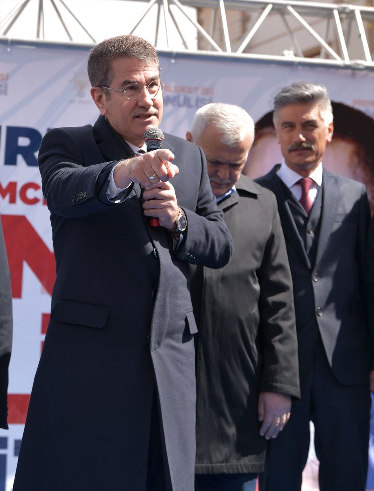 Kenevir Olan Yere Sanayi de Geliyor"