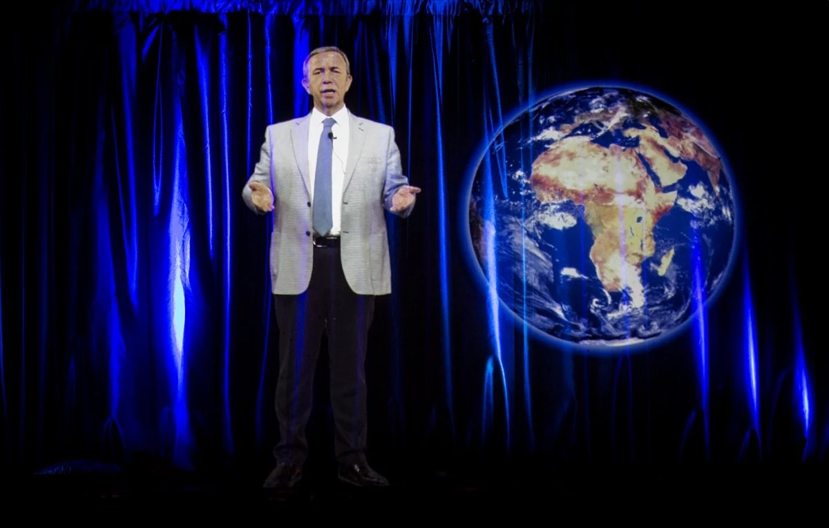 Mansur Yavaş Hologram Miting Yaptı