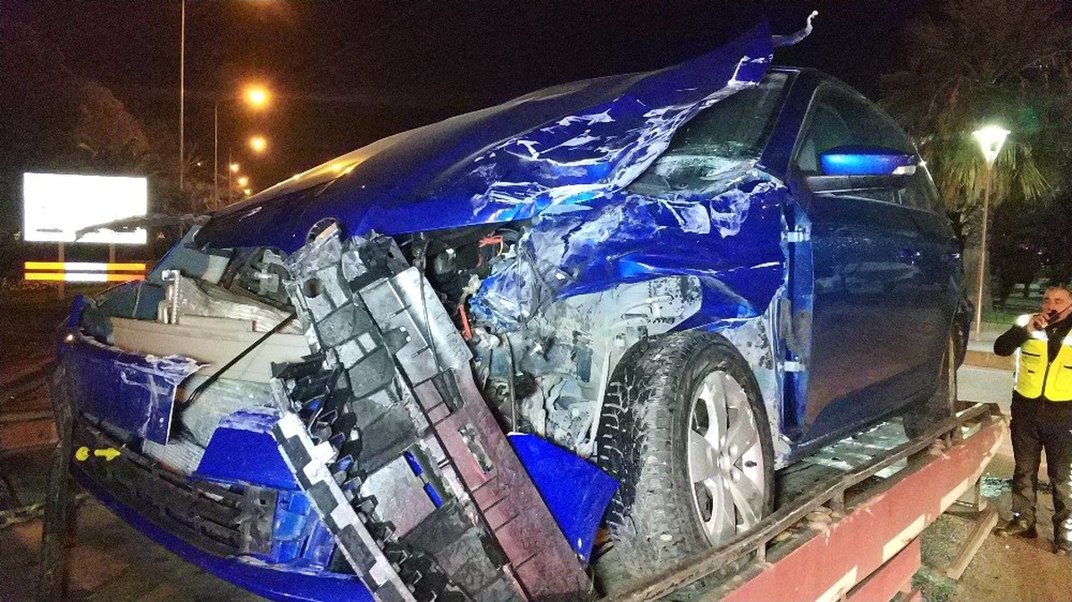 Samsun\'da Minibüs ile Otomobil Çarpıştı: 2 Yaralı