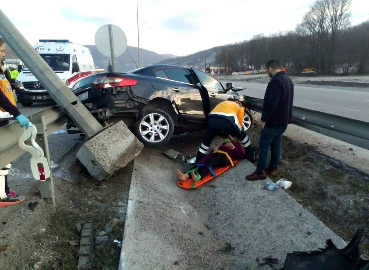 Samsun\'da Trafik Kazası: 6 Yaralı