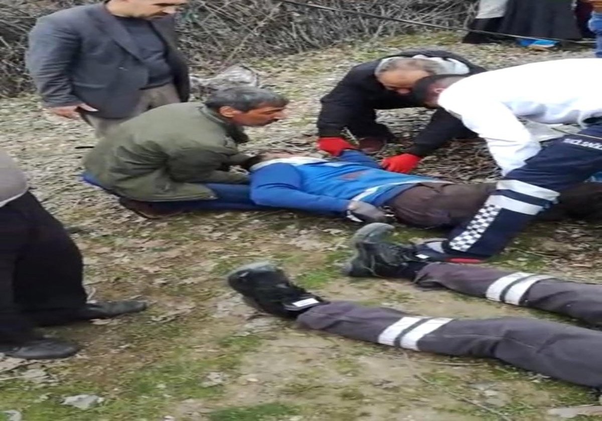 Sepet Ters Döndü, Fedaş Çalışanları 6 Metreden Aşağı Düştü
