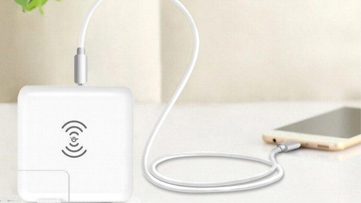 Seyahat Edenlerin Yeni İsviçre Çakısı Olacak Powerbank Şarj Aleti: Super Charger