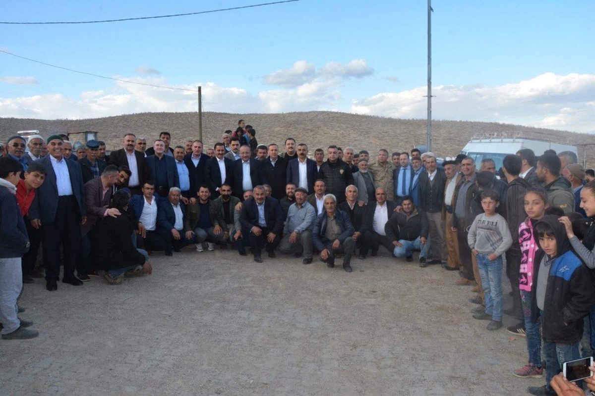 Siirt Valisi Atik, Köylerde Vatandaşlarla Bir Araya Geldi