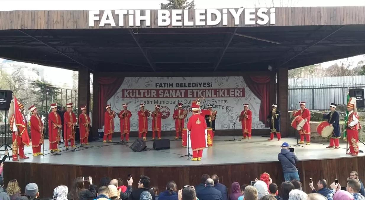 Sultanahmet Meydanı\'nda Mehter Gösterisi