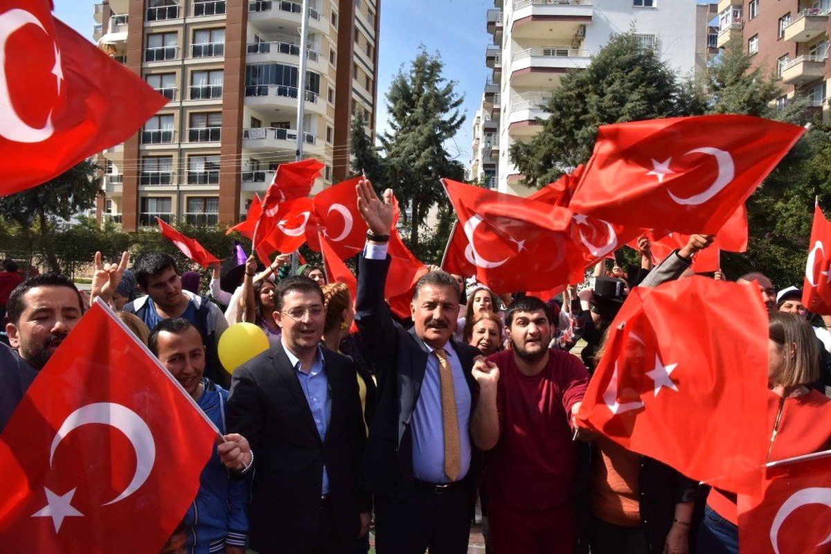 Tuna: "Biz Bu Milletin Ta Kendisiyiz"