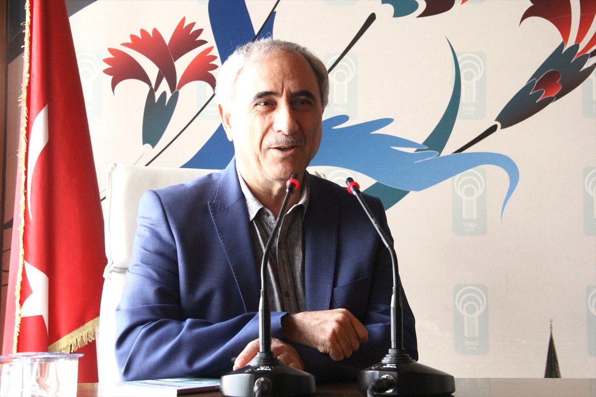 Üretmekte ve Üretileni Değerlendirmekte Zorlanıyoruz"