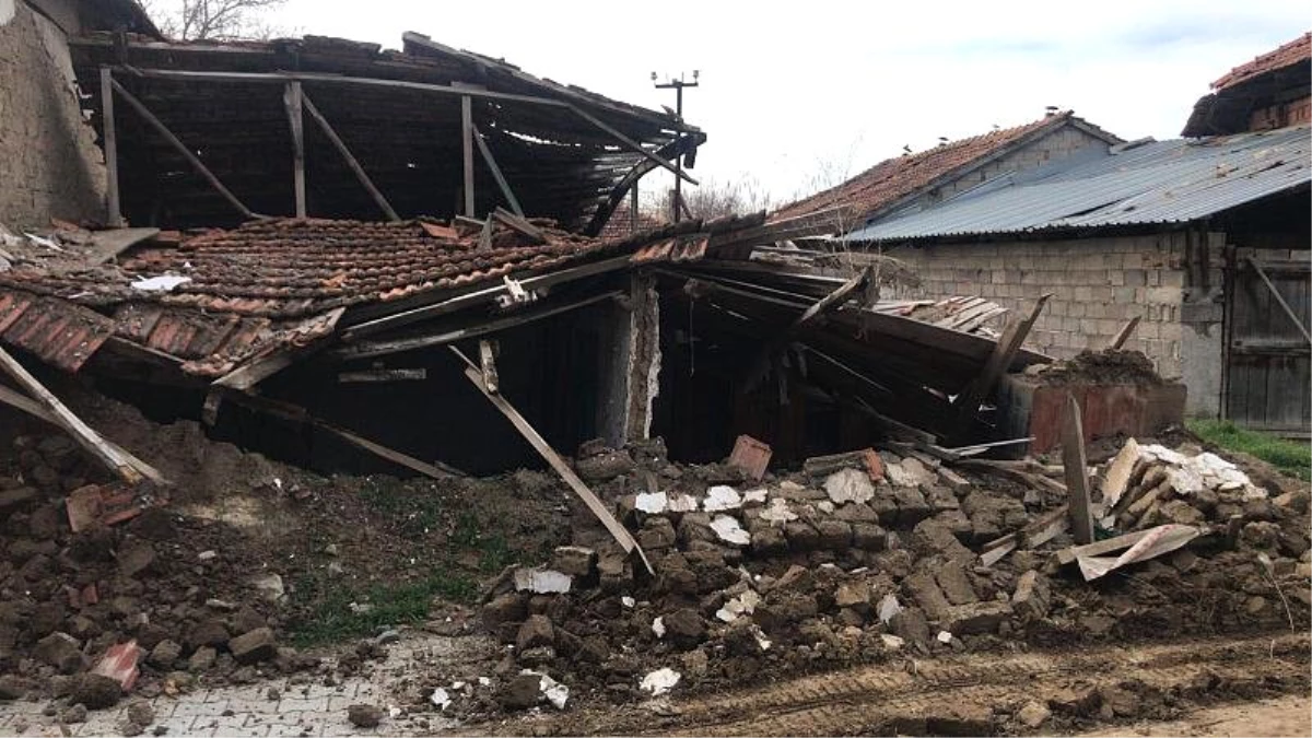 Video: Denizli\'de 5,5 Büyüklüğünde Deprem Meydana Geldi