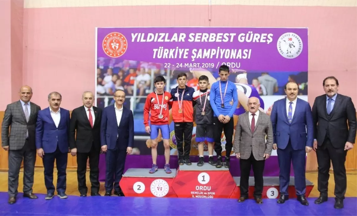 Yıldızlar Serbest Güreş Şampiyonası Başladı