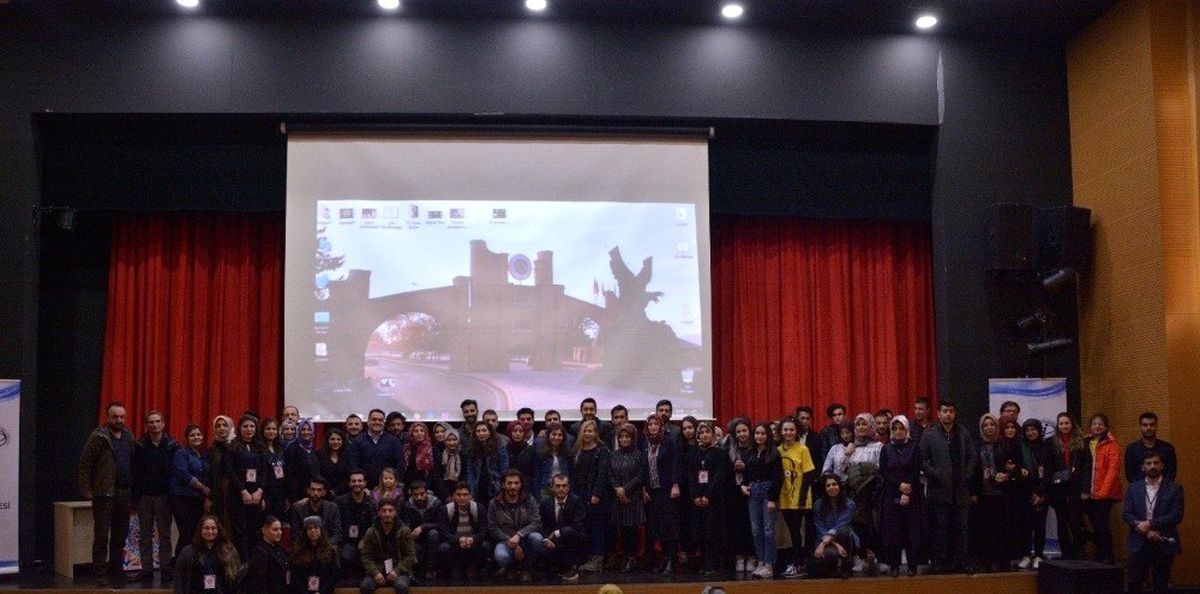 Yönetmen Mustafa Karadeniz, Atatürk Üniversitesi\'nde