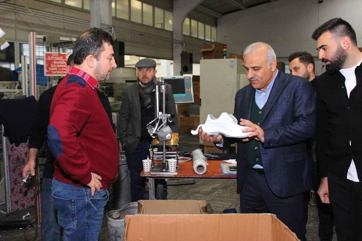 Zorluoğlu, Arsin\'de Sanayiciler ile Yomra\'da Gençlerle Buluştu
