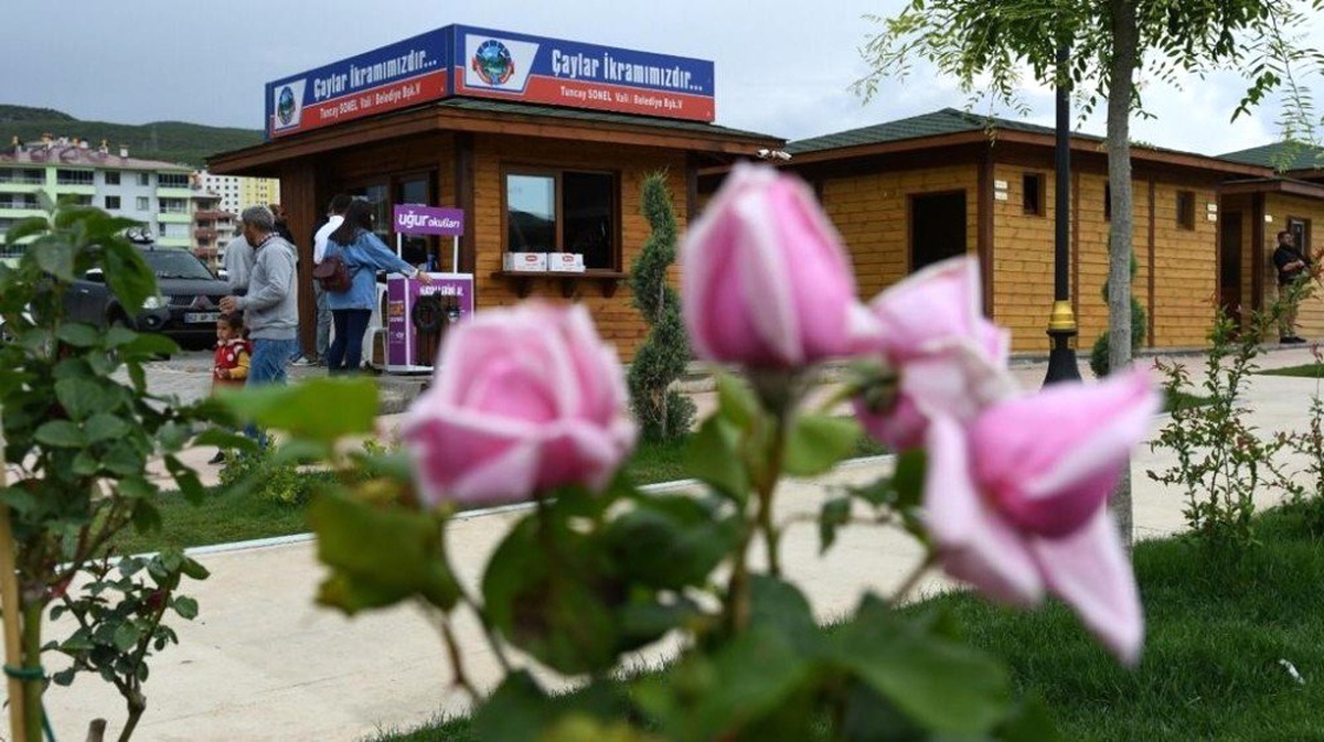 15 Temmuz Şehitler Parkında, 230 Bin Bardak Ücretsiz Çay İkram Edildi