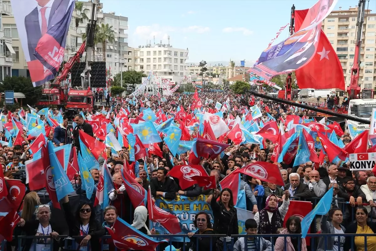 Akşener ve Uysal\'dan Mersin\'de Ortak Miting