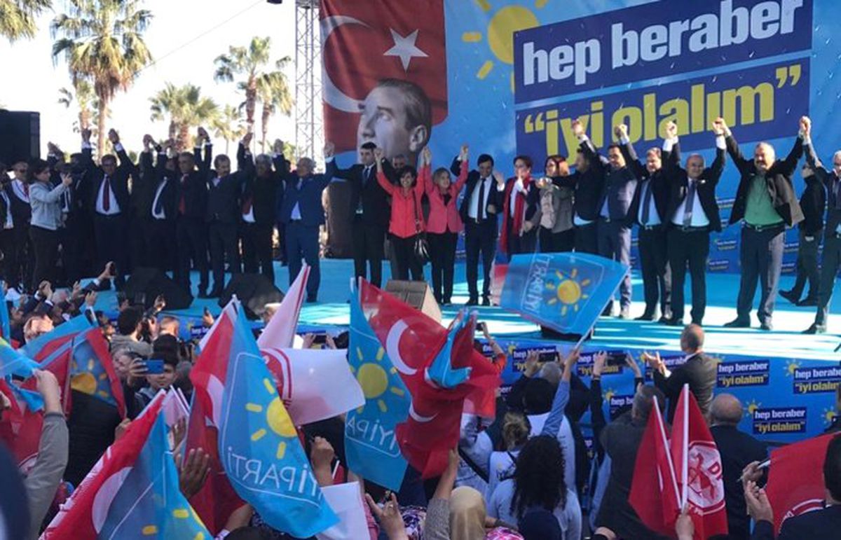 Akşener ve Uysal\'dan Mersin\'de ortak miting