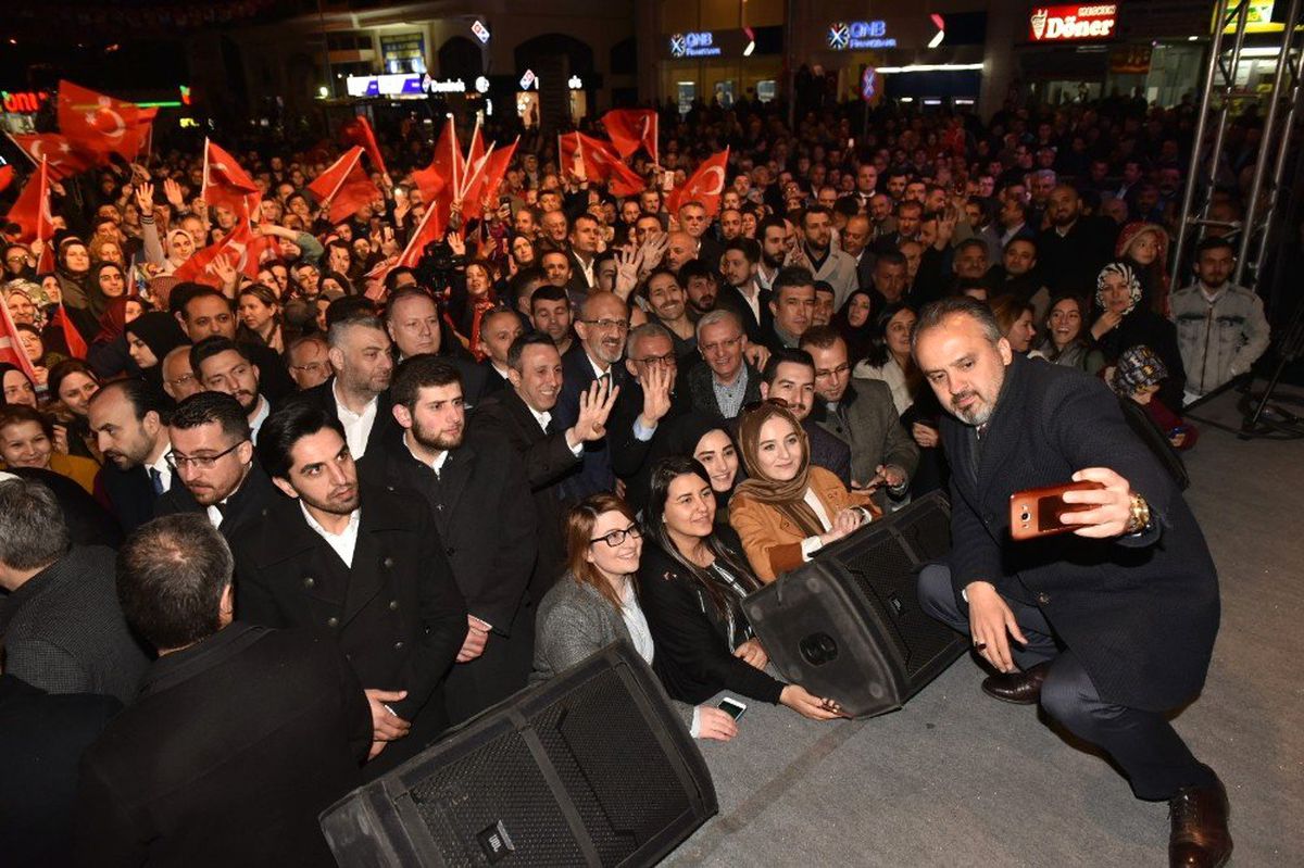 Alinur Aktaş\'tan Yıldırım ve İnegöl\'de Gövde Gösterisi