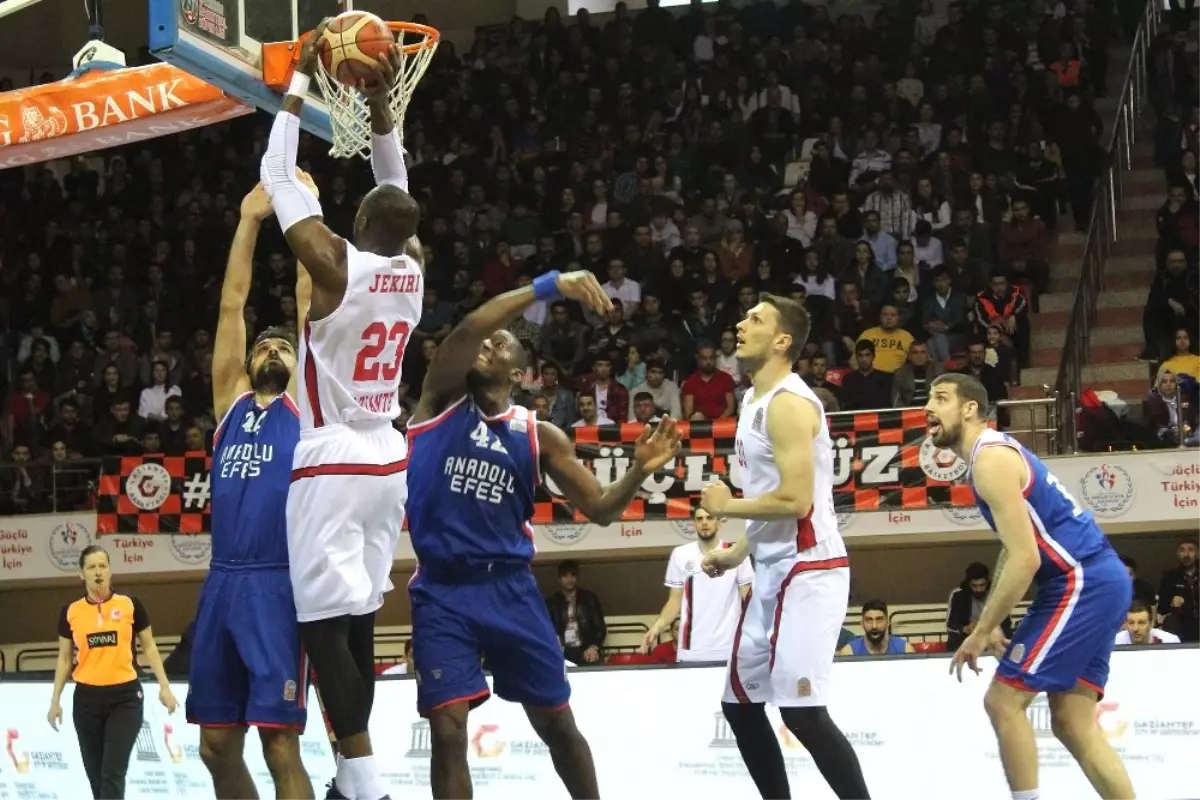 Anadolu Efes 1 Sayıyla Güldü