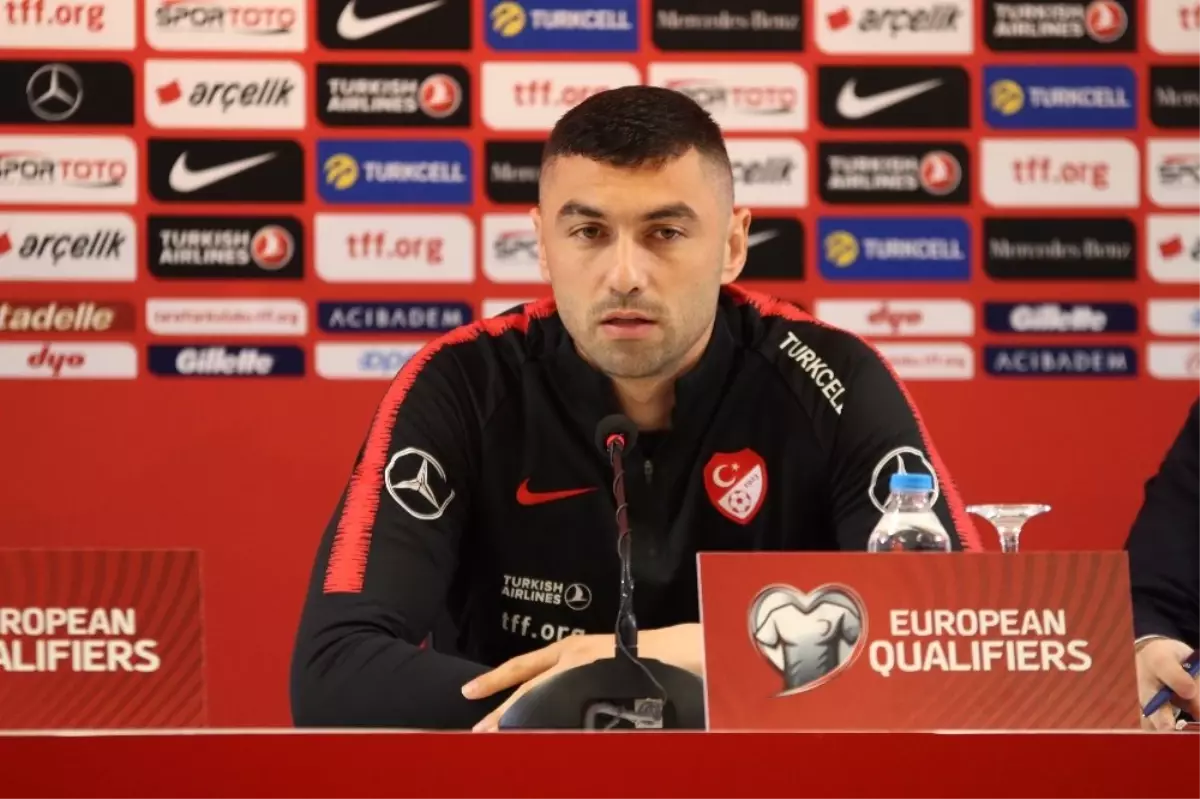 Burak Yılmaz: "Milli Takıma Her Zaman Destek Olunmalı"