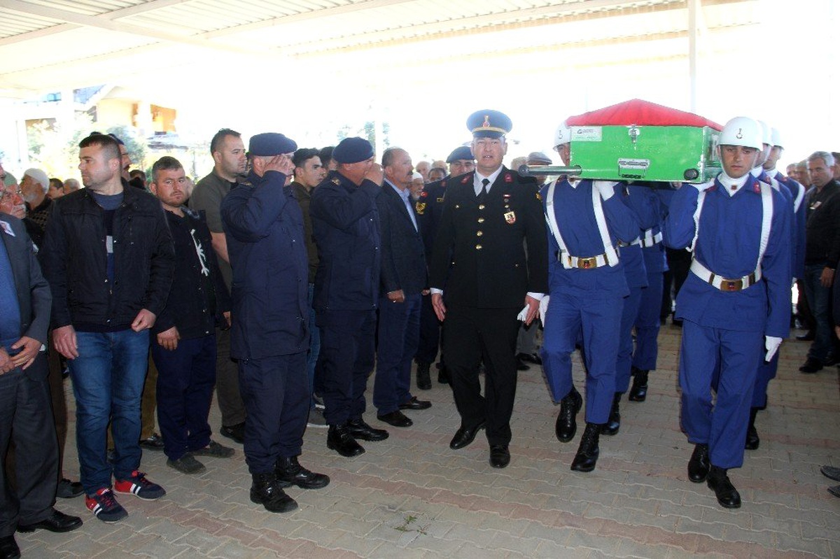 Emekli Yarbay Koç Askeri Törenle Defnedildi