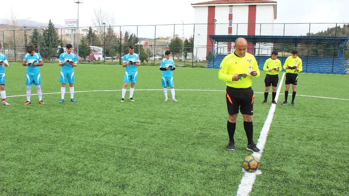 Hakem Düdüğü Çaldı, Futbolcular Kitap Okumaya Başladı