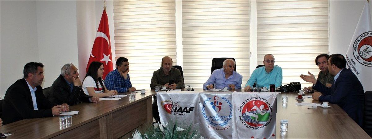 Iaaf Çocuk Atletizmi Karar Grubu Toplantısı Elazığ\'da Yapıldı