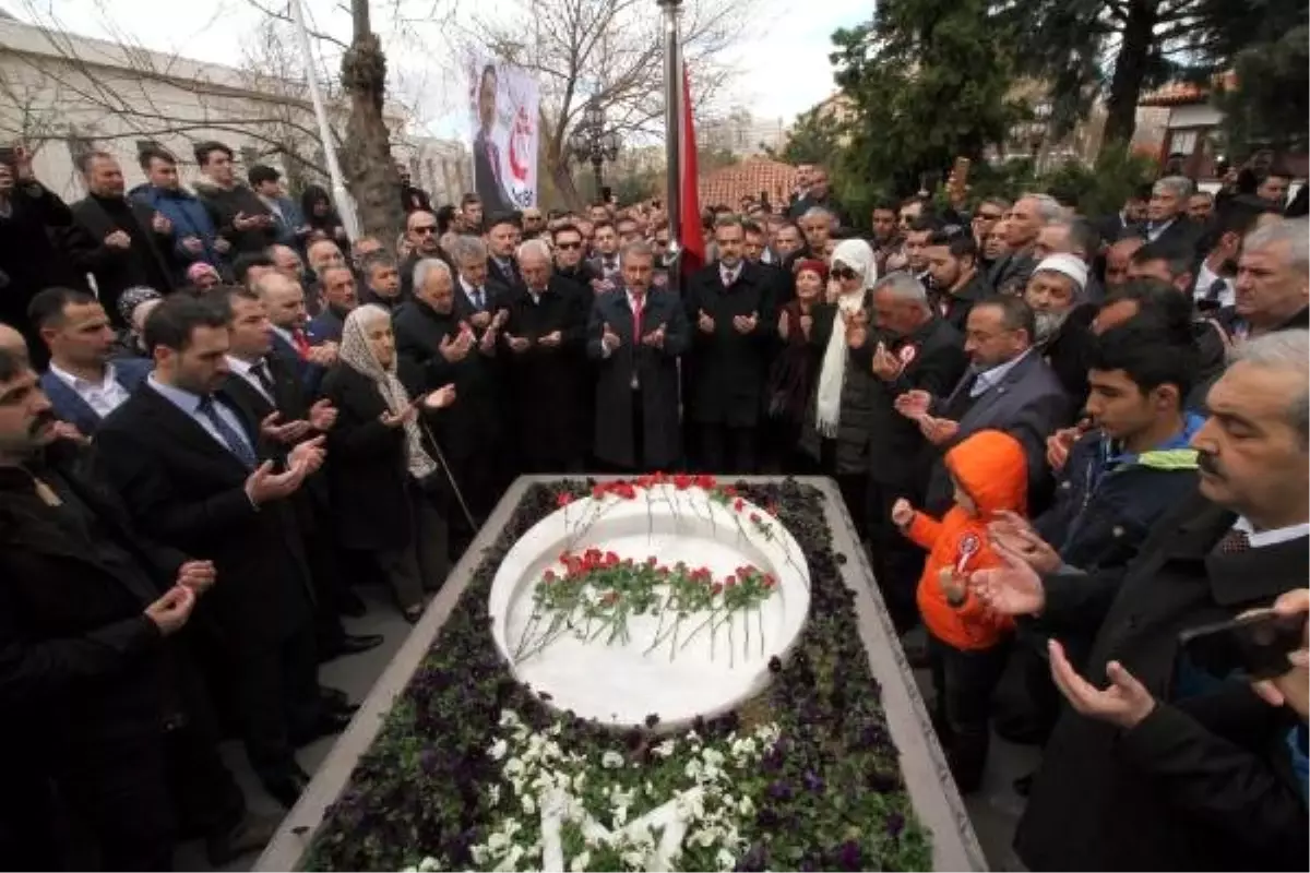 Muhsin Yazıcıoğlu, Mezarı Başında Anıldı