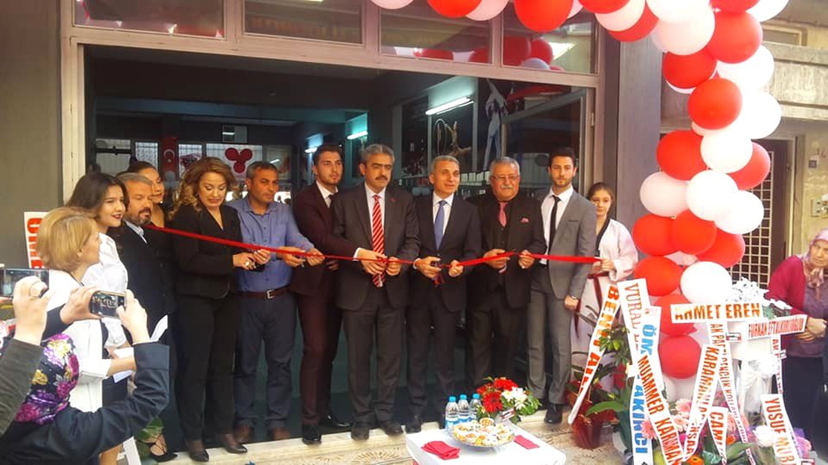 Nazillili Çocuklar Cimnastik Şovları ile Nefes Kestiler