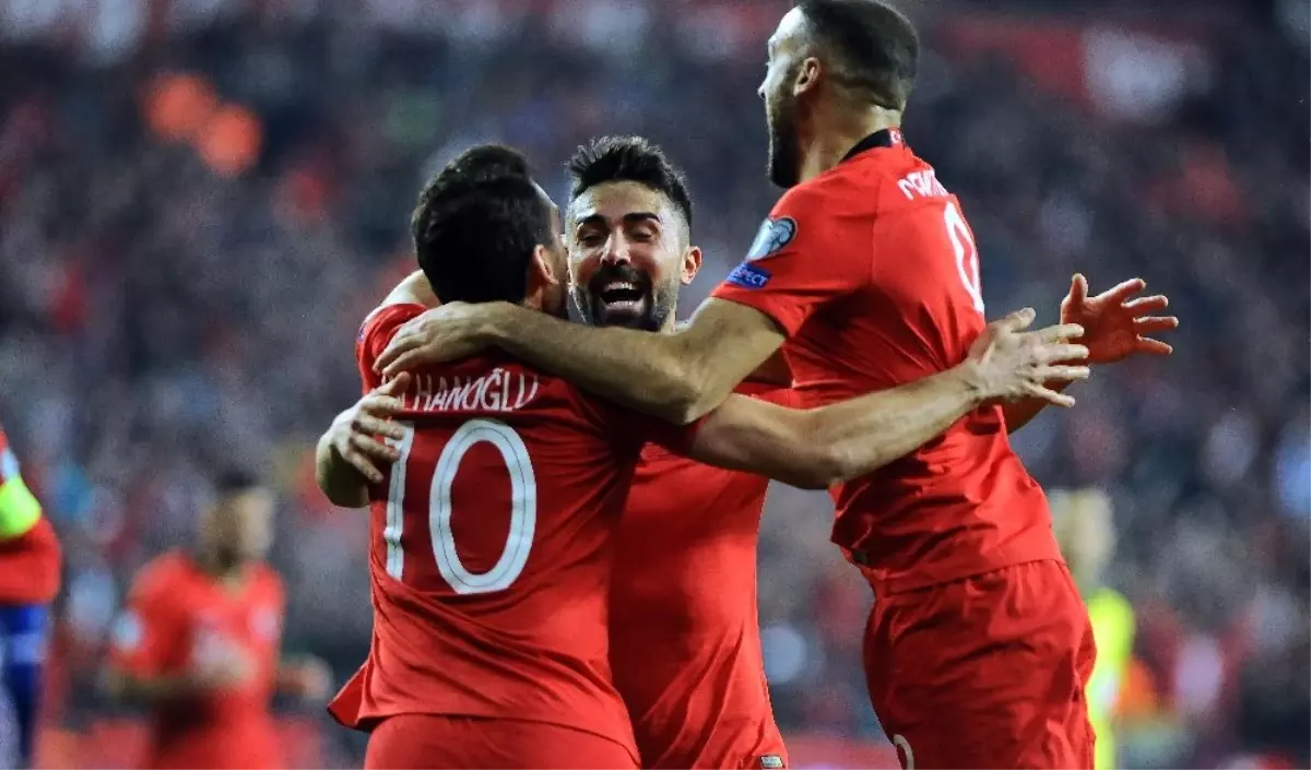 2020 UEFA Avrupa Futbol Şampiyonası: Türkiye: 2 - Moldova: 0 (İlk Yarı)