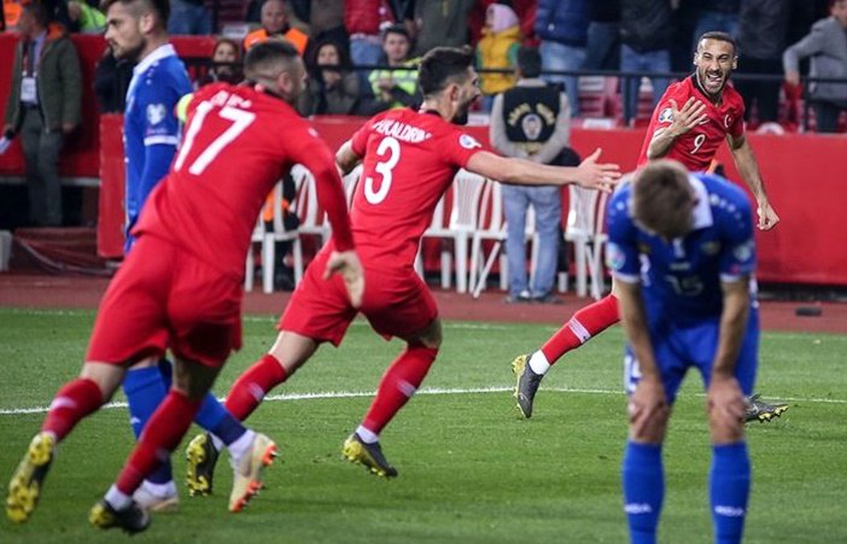 A Milli Futbol Takımı farklı kazandı