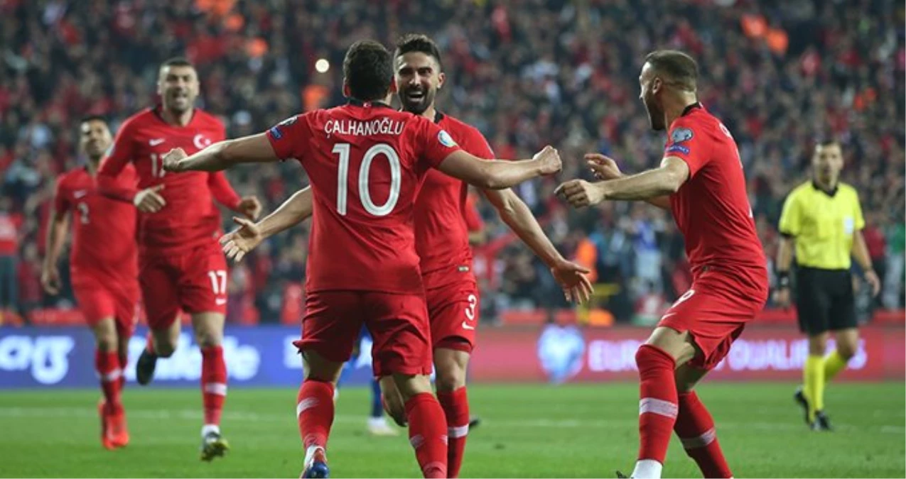 A Milli Takımımız, Moldova\'yı 4-0 Mağlup Etti