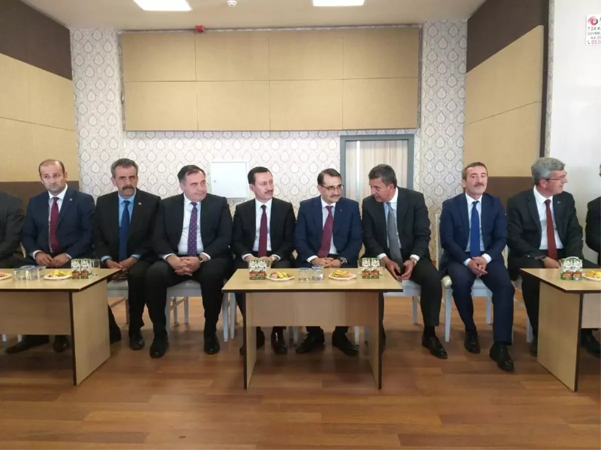 Bakan Dönmez: "Bizde İkiyüzlülük, Çifte Standart Yok"