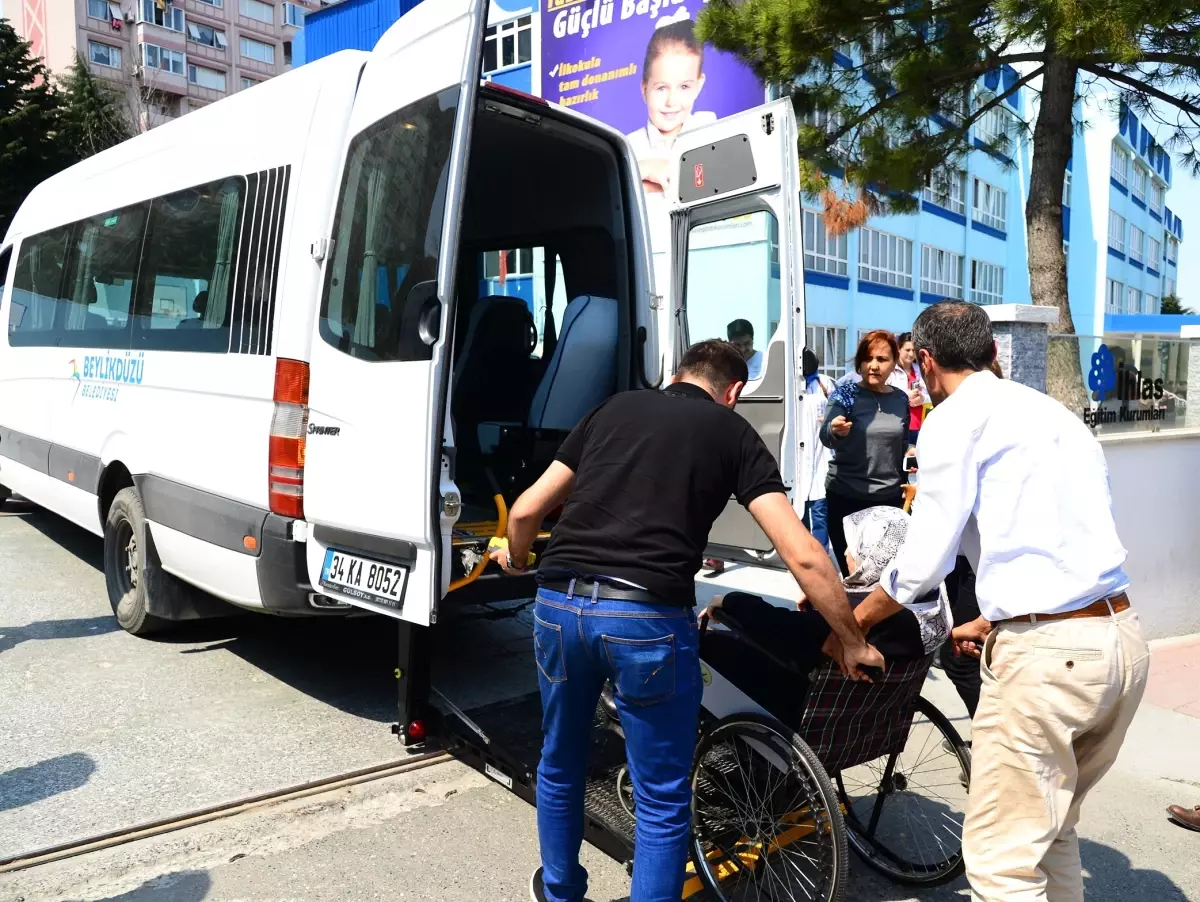 Beylikdüzü Belediyesi Seçim Günü Ulaşım Desteği Sağlıyor