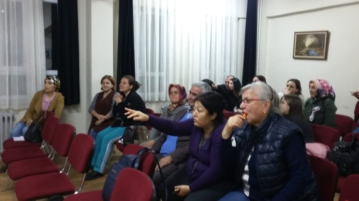 Burhaniye\'de Hasta ve Yaşlı Bakım Kursu İlgi Gördü
