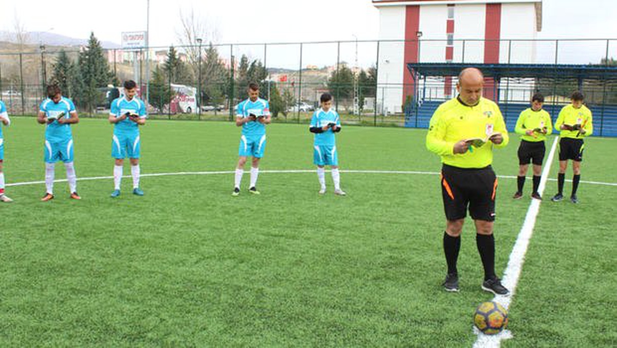 Hakem Düdüğü Çaldı, Futbolcular Kitap Okumaya Başladı