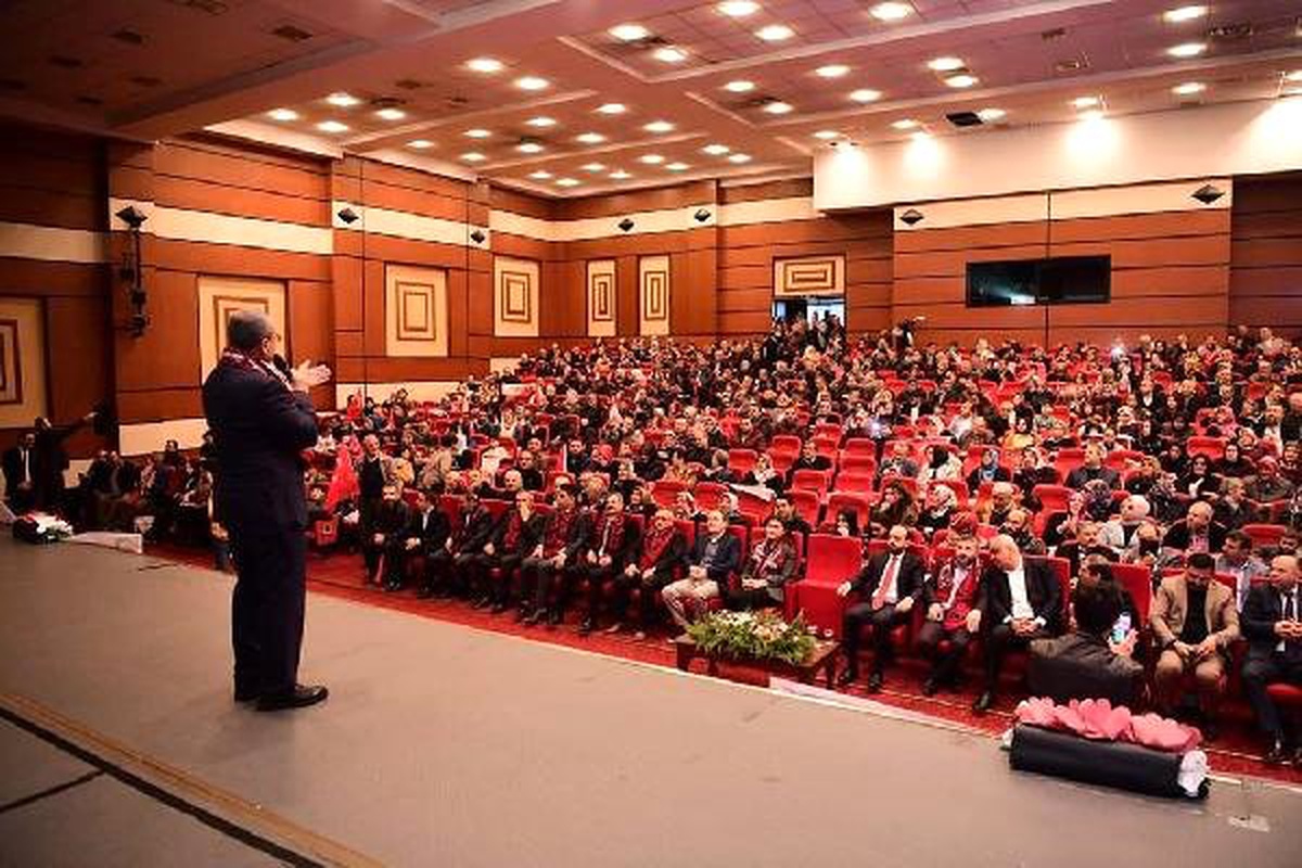 İsmail Erdem: Ataşehir Halkı Particilik Yapan CHP\'den Bıktı