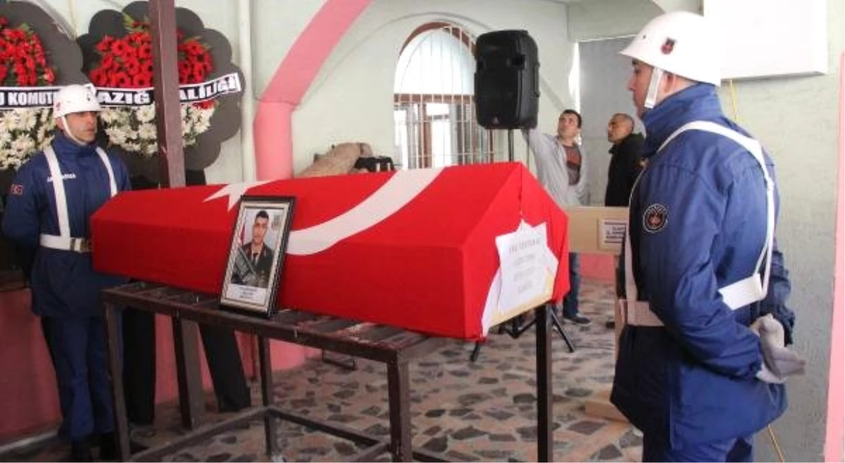 Kazada Ölen Uzman Onbaşı Enes Sertkaya, Son Yolculuğuna Uğurlandı