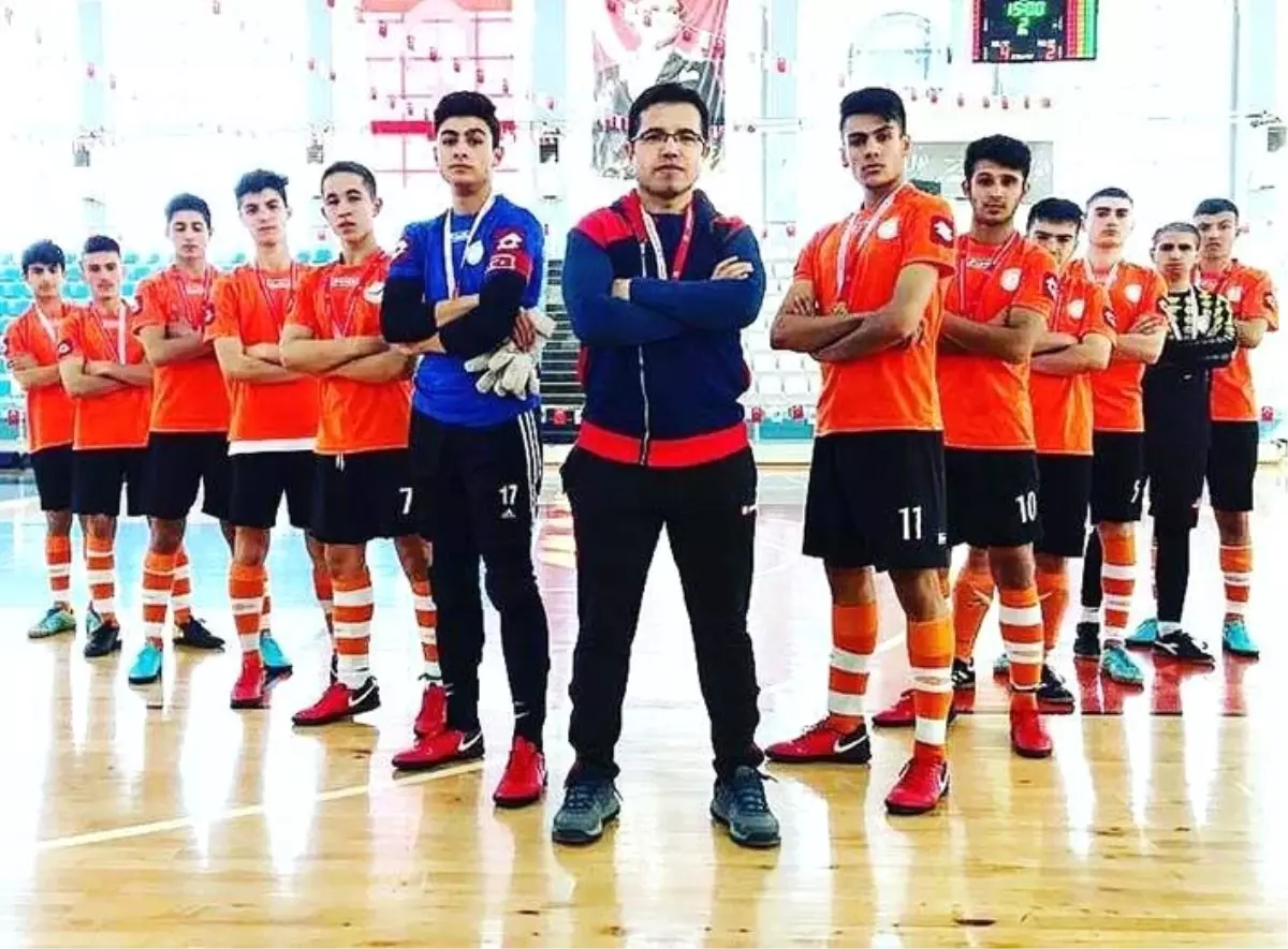 Liseler Arası Futsal Şampiyonasında İki Kayseri Takımı Finallerde Yer Alacak