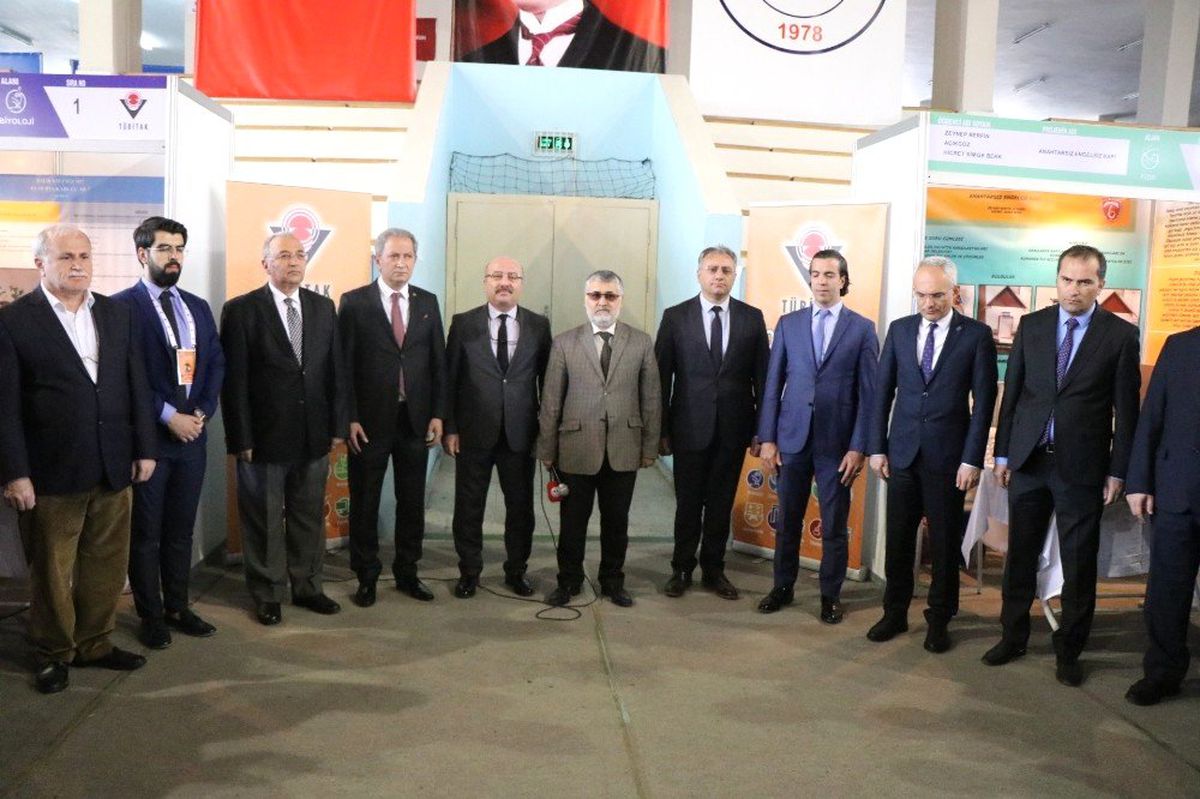 Öğrenciler Projelerini Sergiledi
